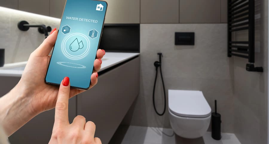 Mobile app warns resident of a water concern